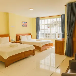 Thuy Trang , Vung Tau Vietnam